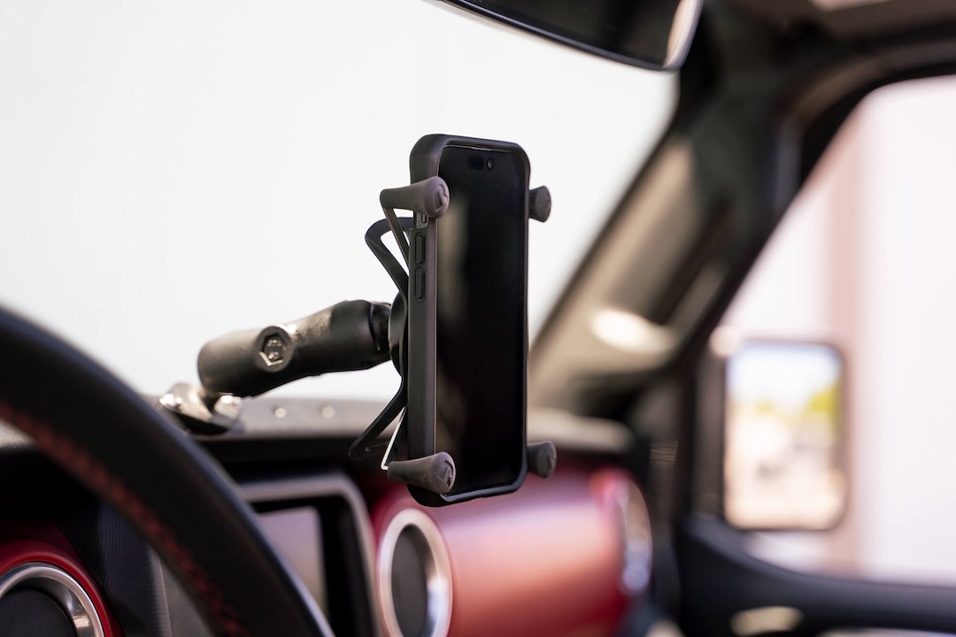 DV8 Offroad DMJL-01 Mobile Device Mounting Plate