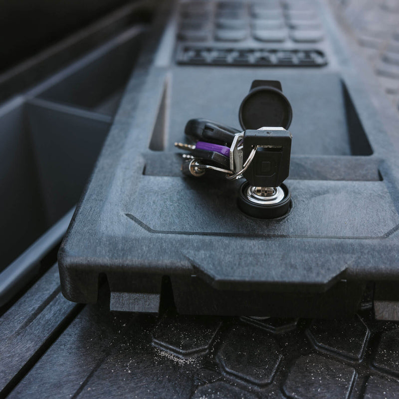 Decked A0068-Lock Eight-Piece Drawer Lock Set