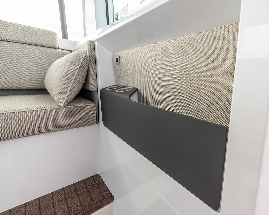 Scanstrut Sc-Tile-21 Usb Outlet - image 9
