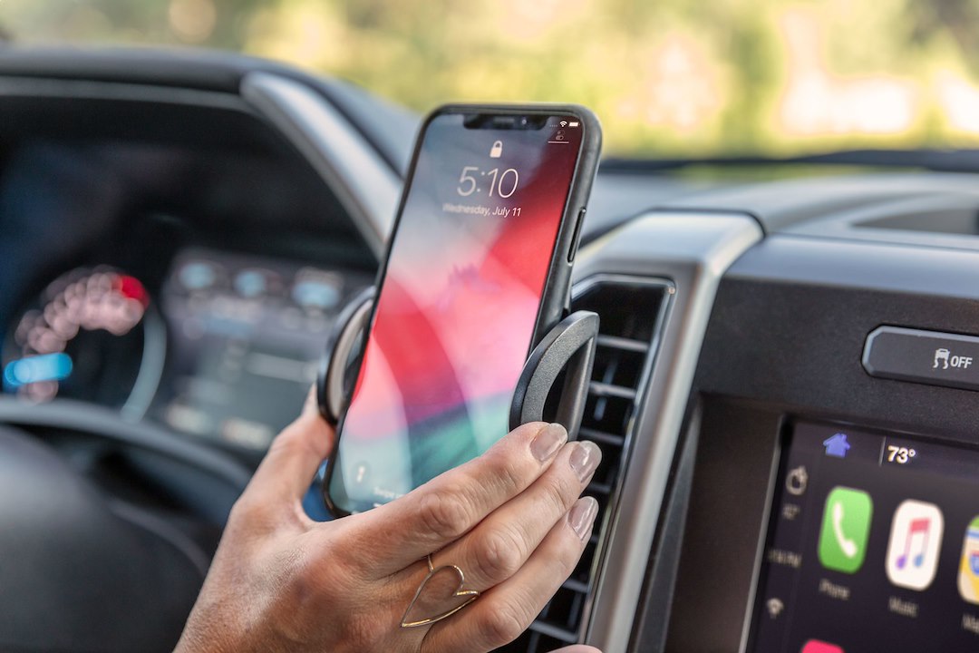 Husky Liners 87000 Vent-Mounted Phone Cradle