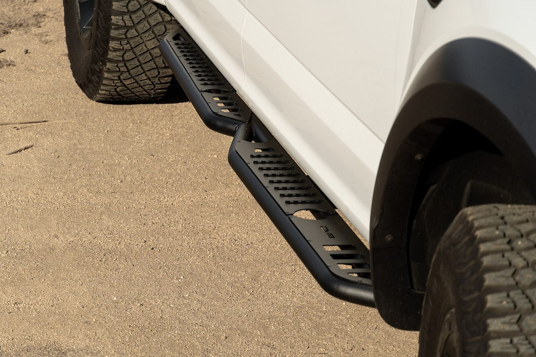 DV8 Offroad SRFF1-01 Centric Crew Cab Entry Bars