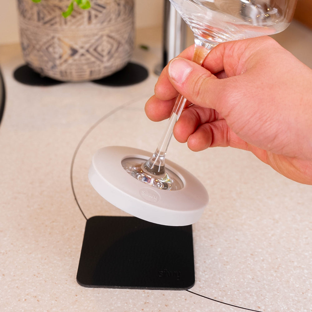 Silwy Magnetic Silicone Beverage Coaster - Gray – MKS-G-1