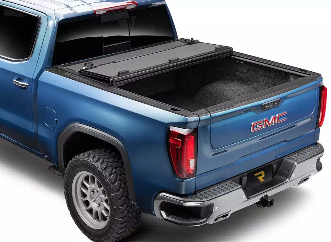 BAK Industries 448131 GM 1500 6.5-ft MX4 Folding Tonneau - image 4