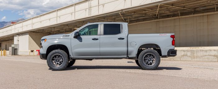 ReadyLift 62-35440 SST Stage 2 Falcon Suspension System