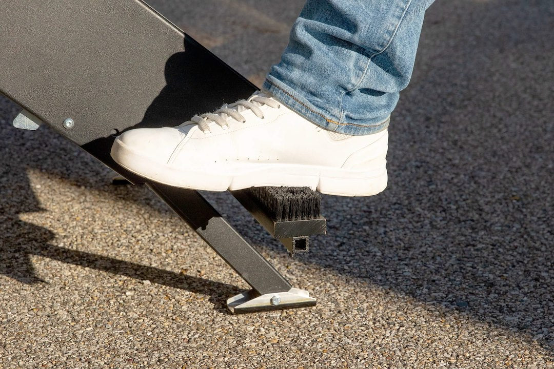 MORryde STP54-062 Entry-Step and Standalone Boot Brush