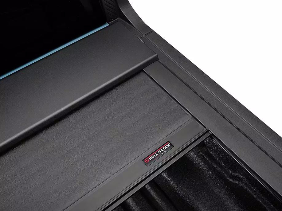 Roll-N-Lock LG135M M-Series Retracting Bed Cover