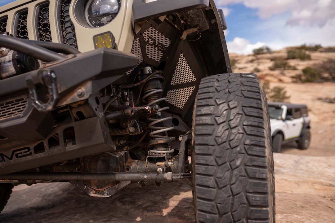 DV8 Offroad INFEND-06FB Inner Fender Component