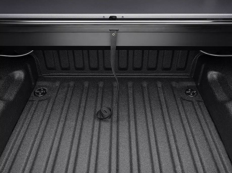 Roll-N-Lock LG135M M-Series Retracting Bed Cover