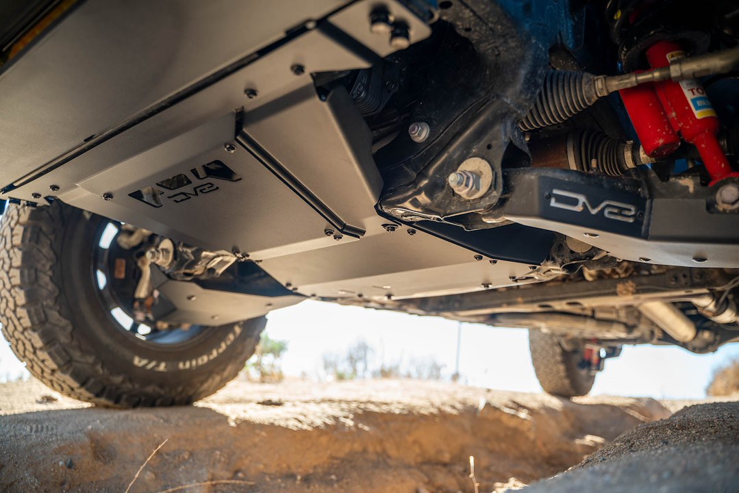 DV8 Offroad SPTT1-08 Engine and Intercooler Guard