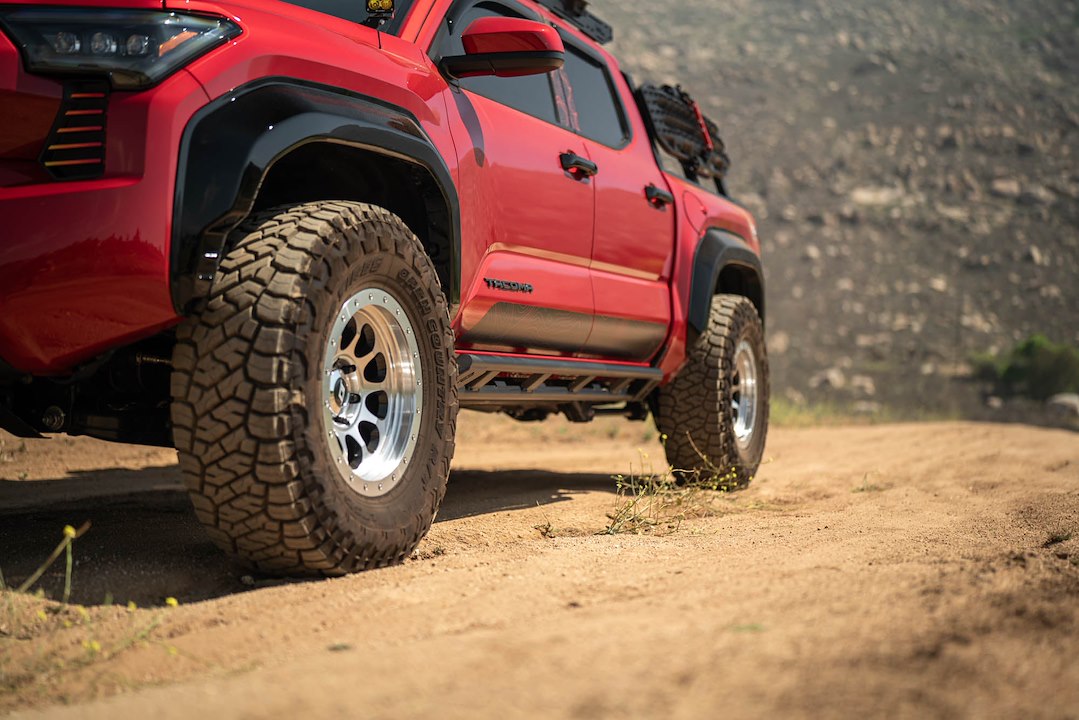 DV8 Offroad SRTT1-04 Tacoma Rock-Slider Entry Bars