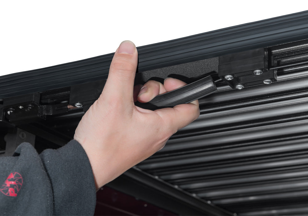 Retrax 30832 IX Tundra Bed Cover