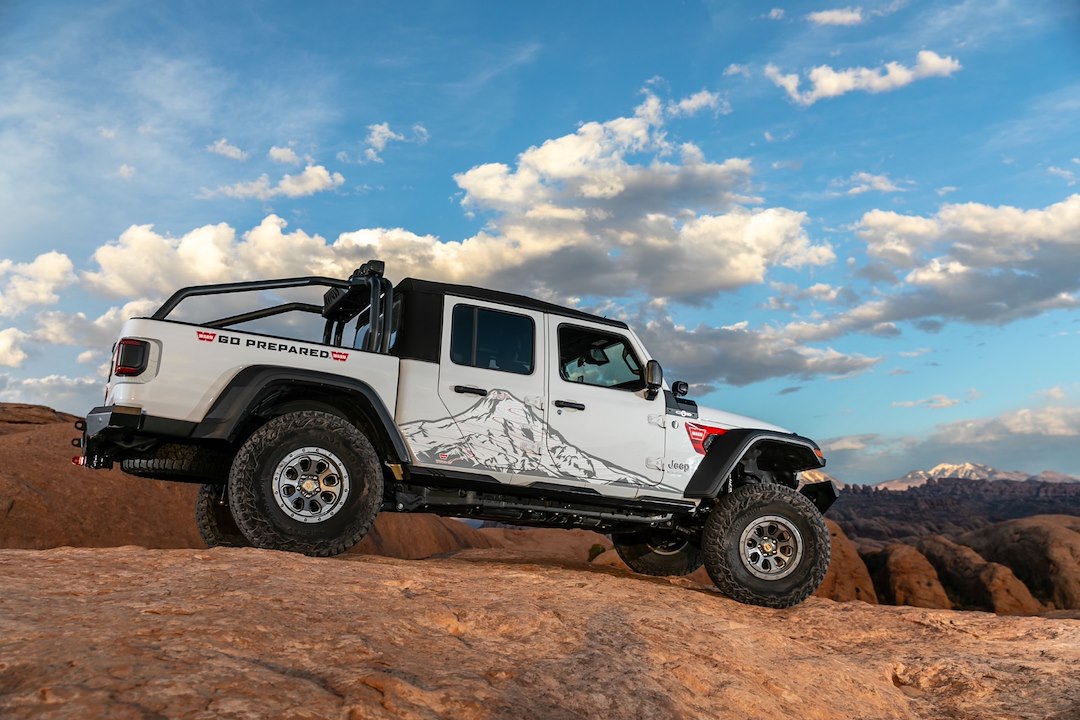 Fabtech FTS24320 Front Uniball Upper Suspension Arms