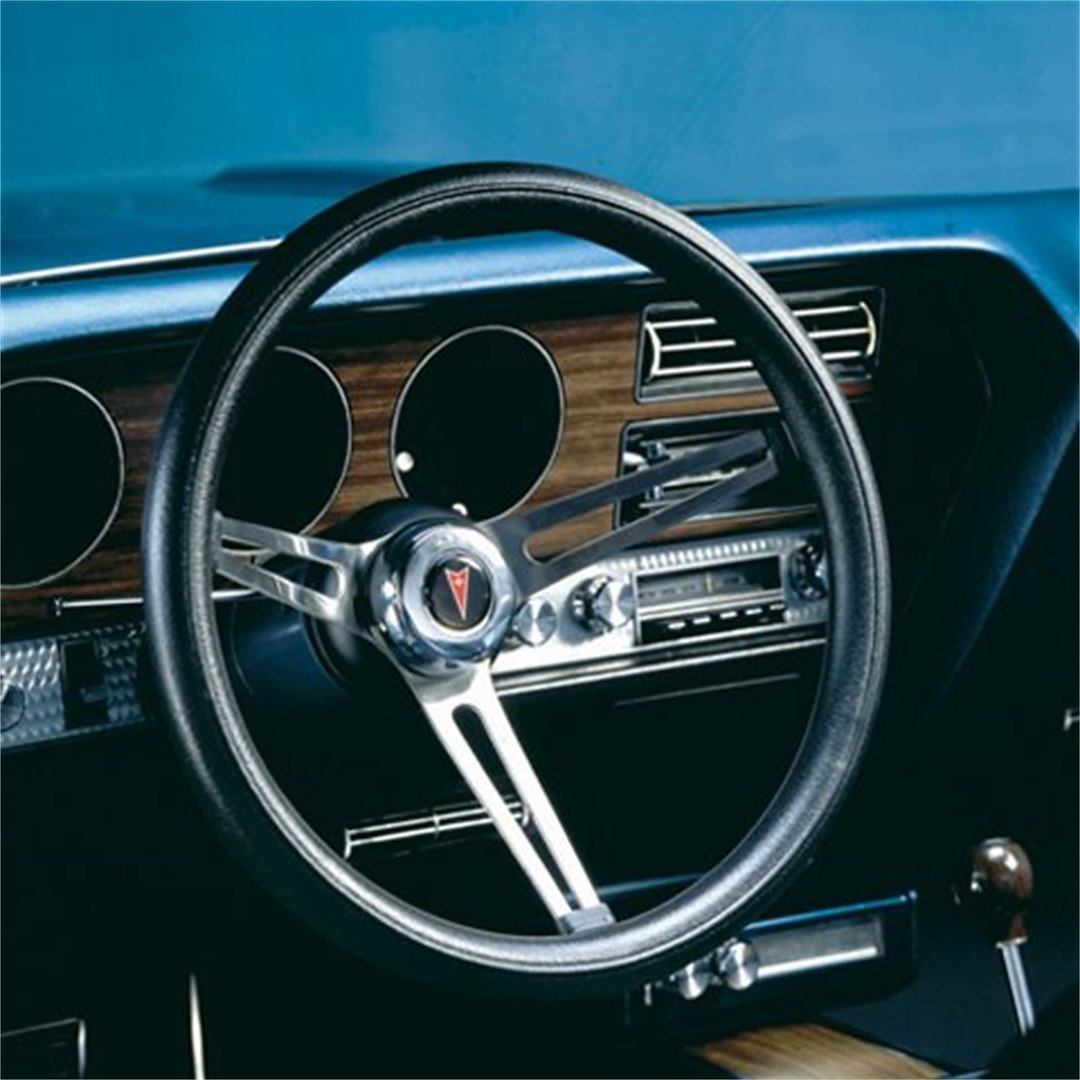 Grant Products 989 Classic Series Driver Steering Wheel