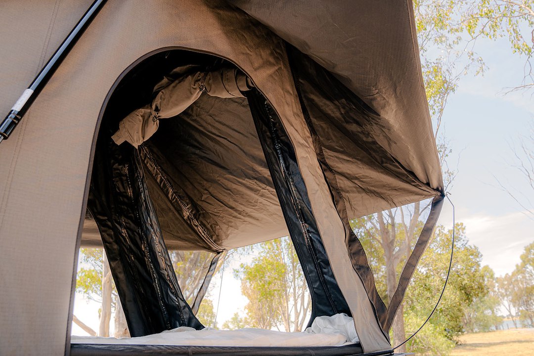 Ironman 4x4 IRTT0056 Orion 1400 Hard-Shell Camping Tent