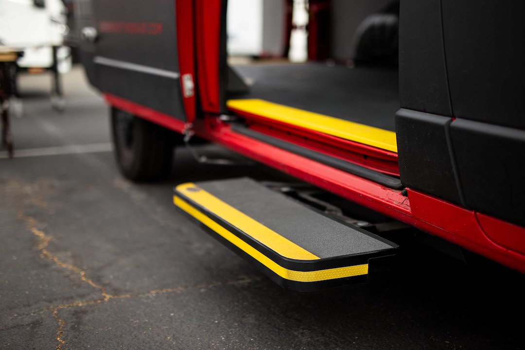 Legend Fleet LF-U3RS-18 UpStep RS3 Retracting Entry Step