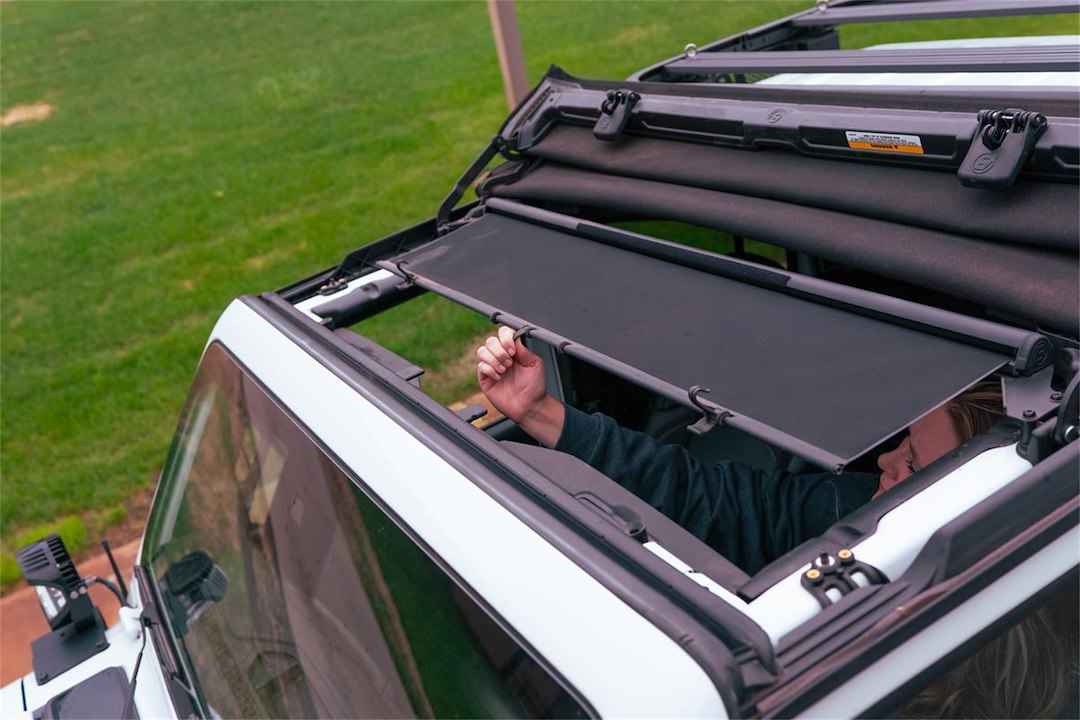 Bestop 52407-11 JL Retractable Sunshade