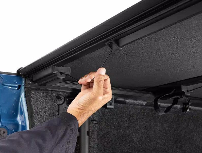 BAK Industries 450701 Gladiator MX4 EZ-Lift Three-Panel Tonneau - image 6