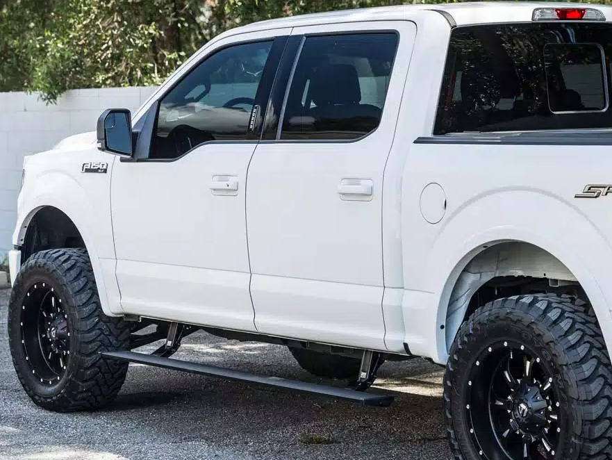 AMP Research 7515501A 2010–2015 4Runner Lighted PowerSteps - image 4