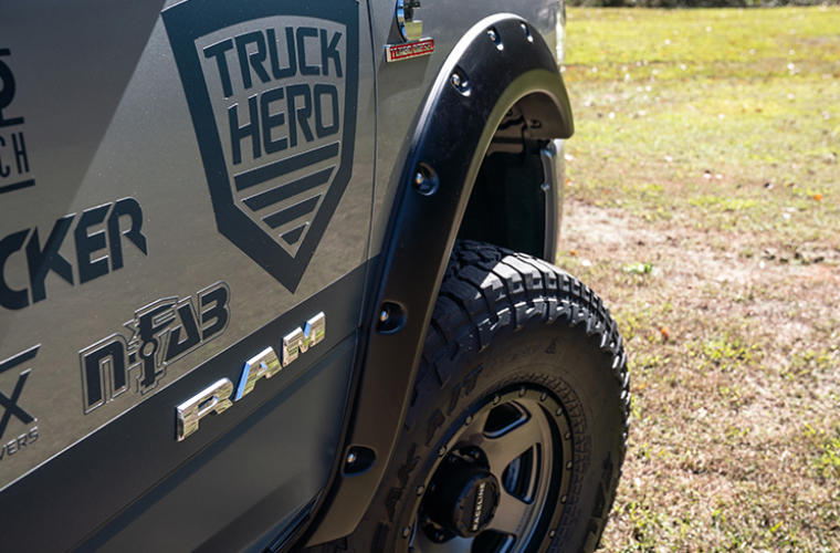 Bushwacker 20049-02 Super Duty Pocket Style Front Flare