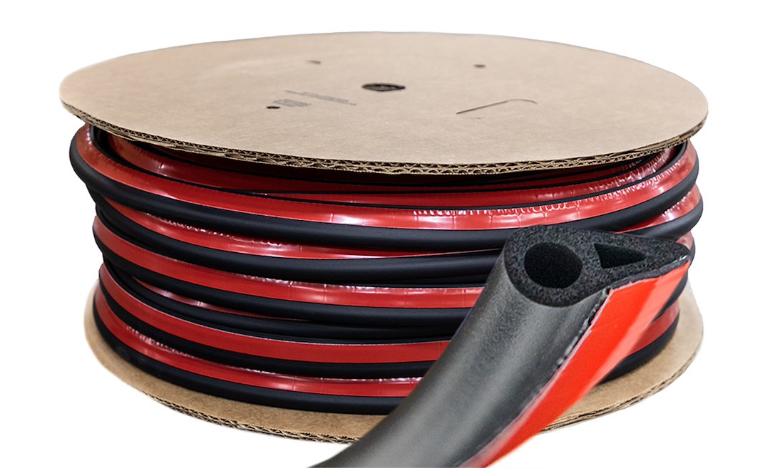 ACCESS Covers 30945 TrailSeal Rubber Tailgate Seal, 200-Foot Roll - image 1