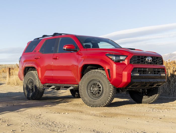 ReadyLIFT 69-55300 SST Rear-Coil Suspension Lift