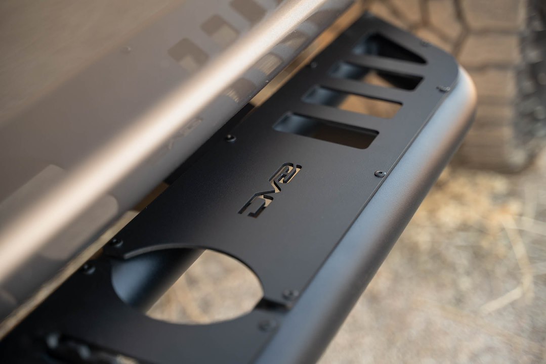 DV8 Offroad SRFF1-01 Centric Crew Cab Entry Bars