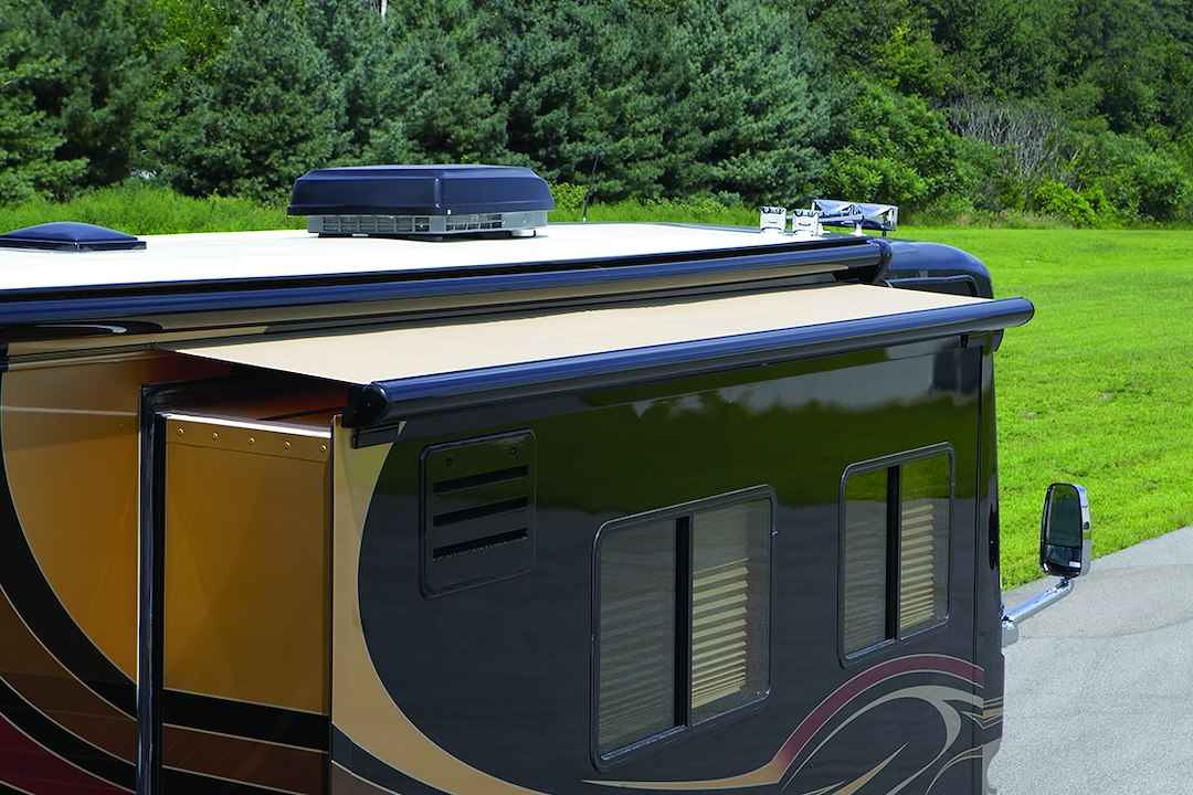 Carefree Slideout Cover - 142 in To 149 in, Black – UQ14962JV