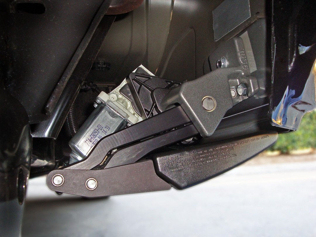 AMP Research 200375279 PowerStep XL Black Aluminum Lowering Board - image 3