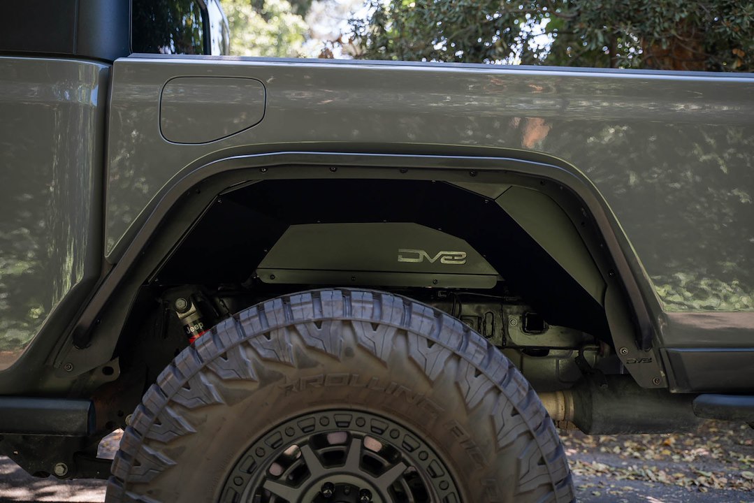 DV8 Offroad INFEND-07RB Rear Inner Fender Component