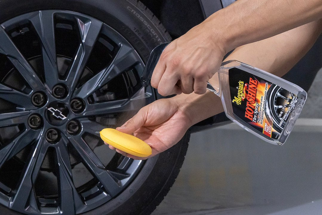 MEGUIARS WAX Meguiars Tire Dressing (G12024) – Unit Size: 24 Ounce