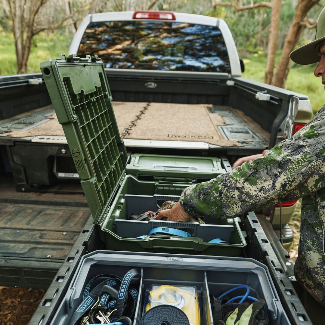 Decked A0020-HRAK-GRN Halfrack 32 Portable Storage Box