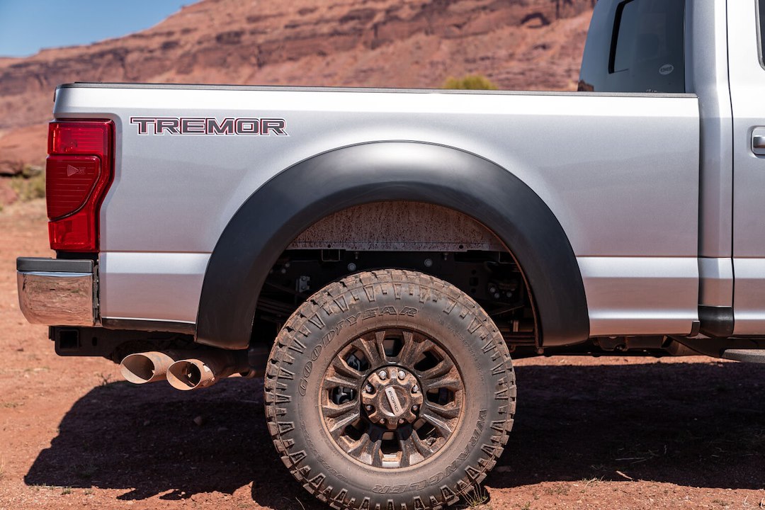 Husky Liner 2802943 Extend-A-Fender Flare Kit