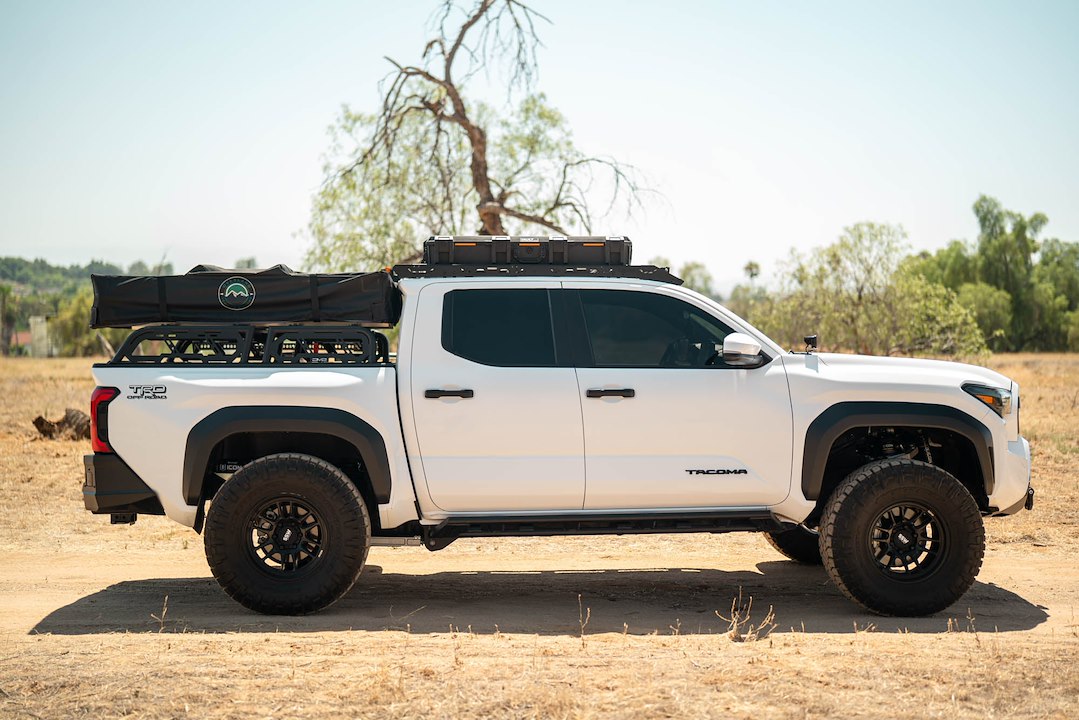 DV8 Offroad RRTT1-04L Light-Bar Installation Brackets