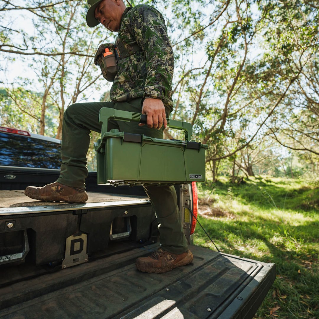 Decked A0010-SIXR-GRN Sixer 16 Portable Storage Box