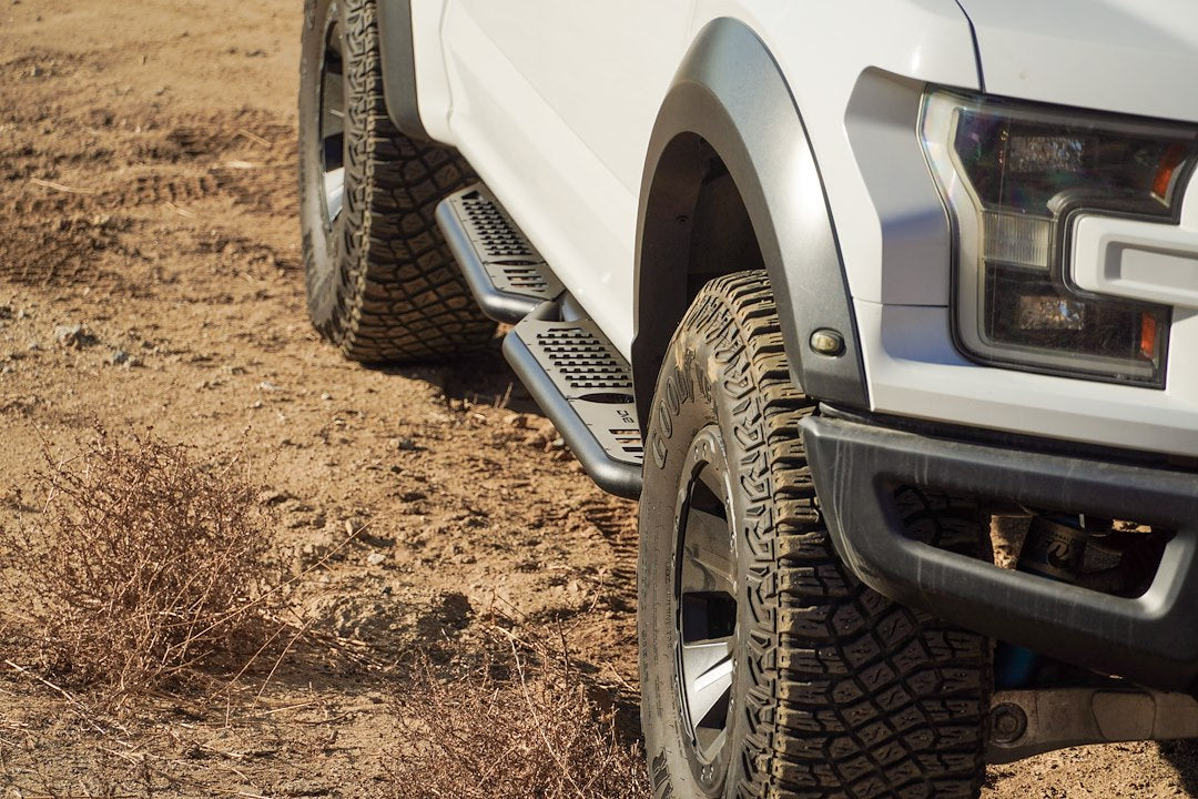 DV8 Offroad SRFF1-01 Centric Crew Cab Entry Bars