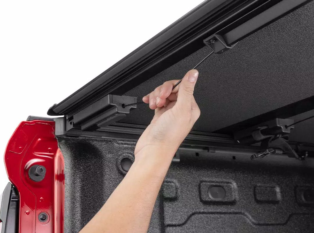BAK Industries 448427 2016–2023 Tacoma 6-ft MX4 Tonneau - image 16