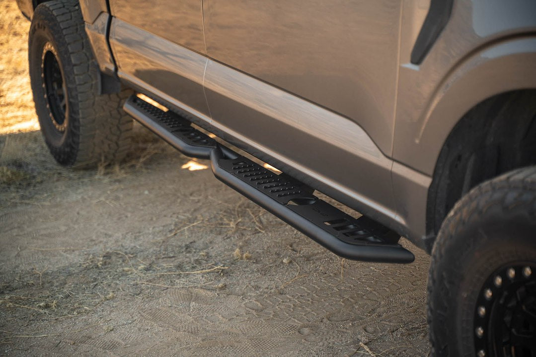 DV8 Offroad SRFF1-01 Centric Crew Cab Entry Bars