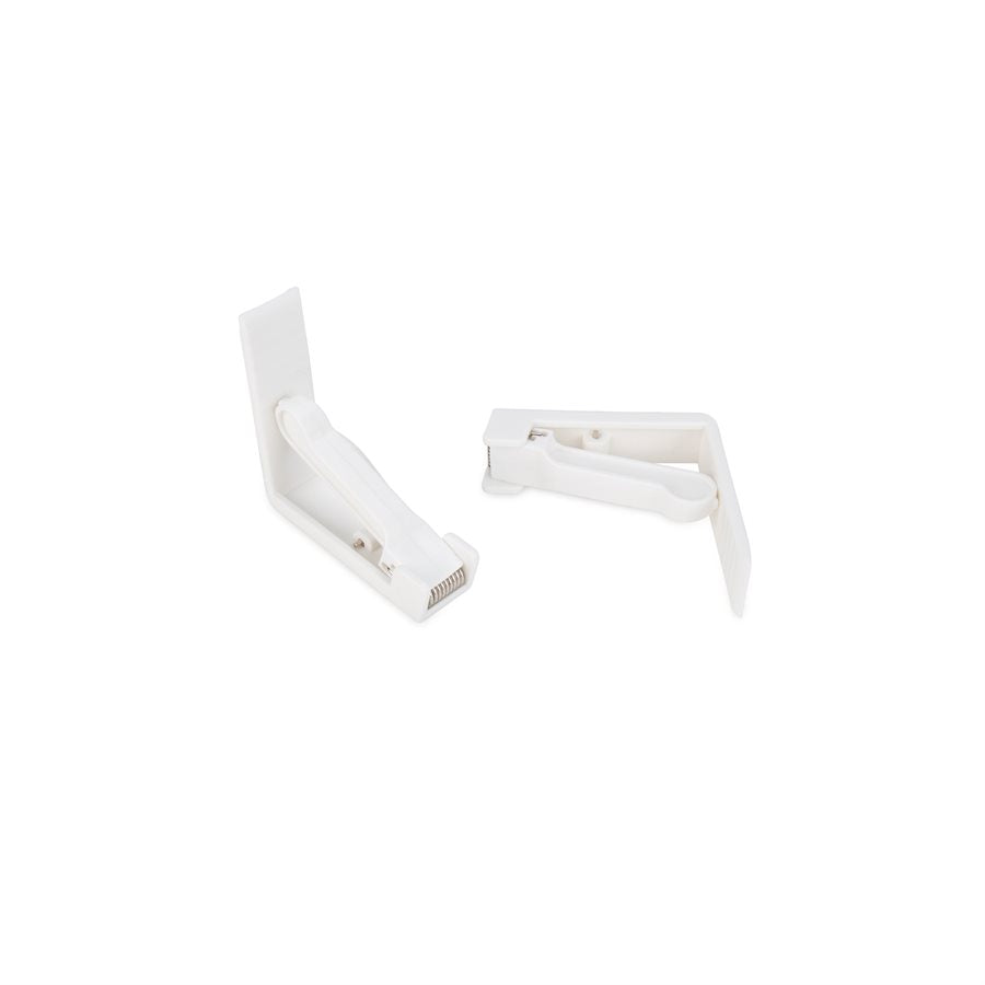 Camco Tablecloth Clamp (51077) – Material: Plastic