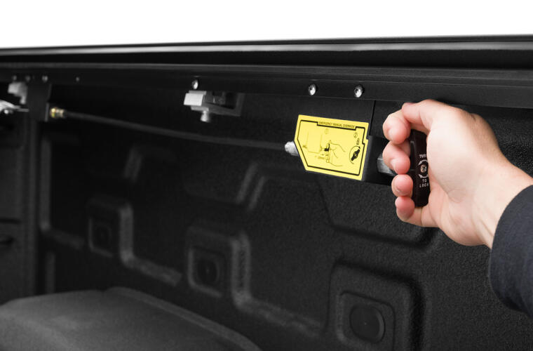 Roll-N-Lock RC263E E-Series 2023 Colorado/Canyon Cover