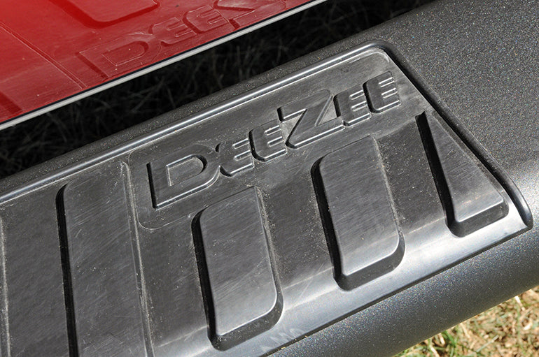 Dee Zee DZ16111 Extended-Cab Oval Step Bar - image 4