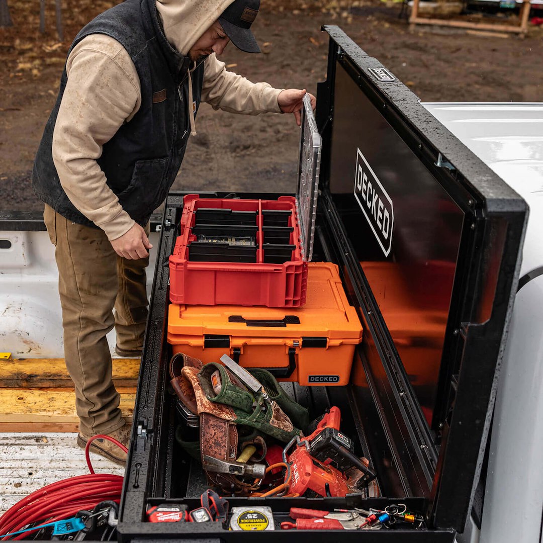 Decked Dtb2t22-Blk Locking Crossover Storage Box