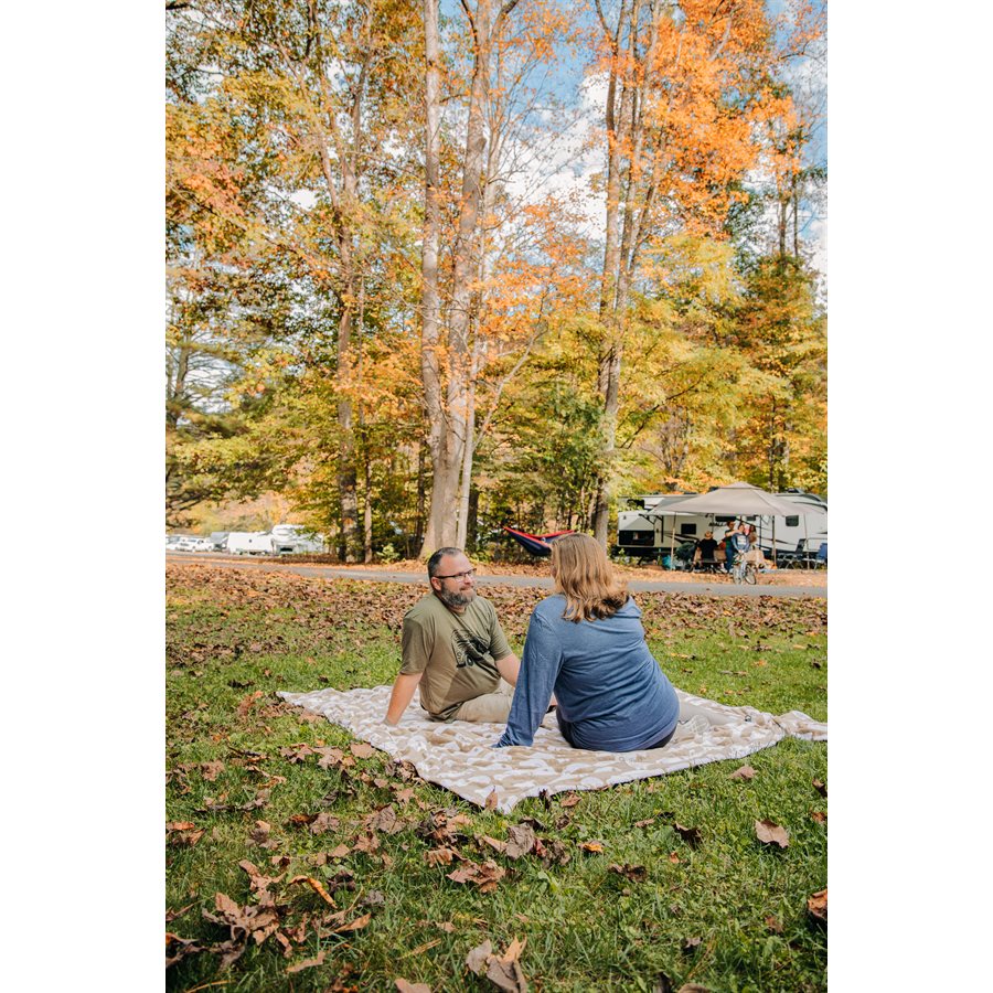 Camco 53126 Picnic Blanket - image 9