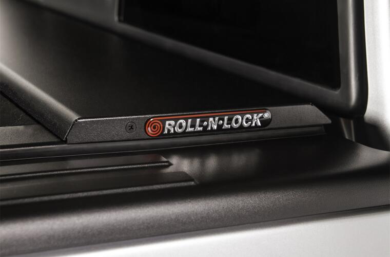 Roll-N-Lock LG222M M-Series Chevy/GMC Long-Bed Cover