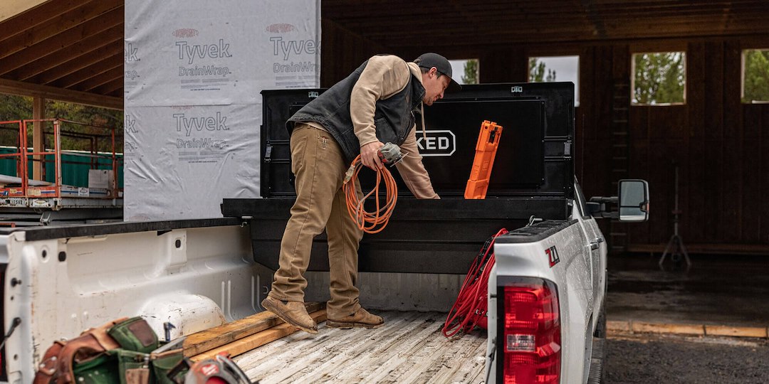 Decked Dtb2t22-Blk Locking Crossover Storage Box