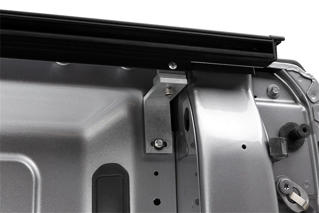 Roll-N-Lock LG401M M-Series Ram 1500 5.5-Foot Cover