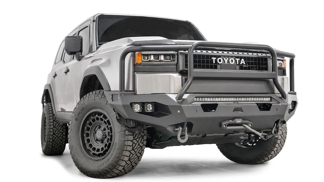 Fab Fours Tl24-X6750-1 Matrix Slim-Fit Winch/Lighting Bumper