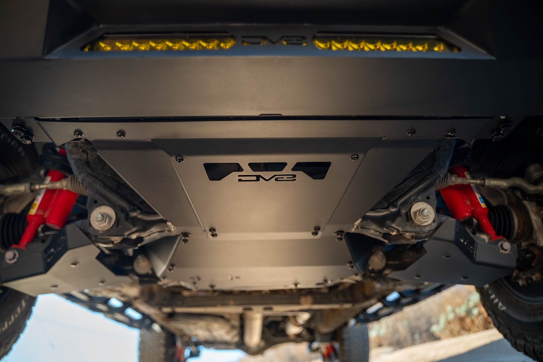 DV8 Offroad SPTT1-08 Engine and Intercooler Guard