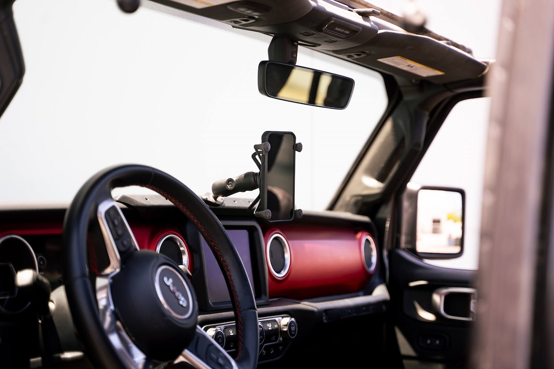DV8 Offroad DMJL-01 Mobile Device Mounting Plate