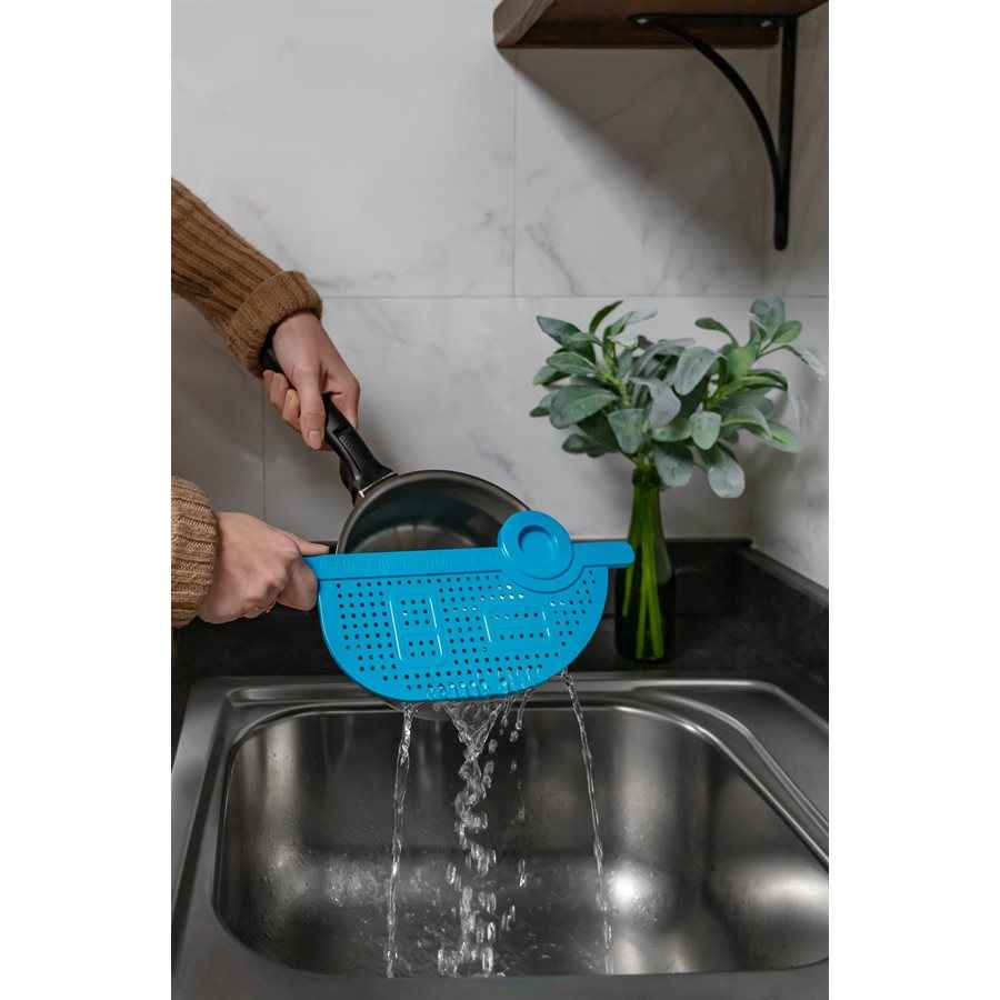 Camco 53385 Blue RV-Shaped Pot and Pan Strainer
