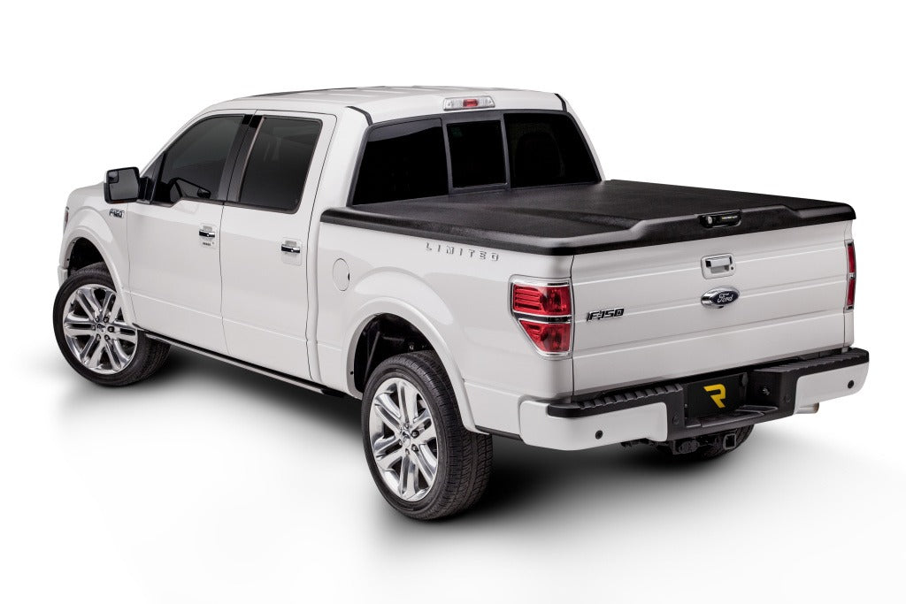 Undercover Uc2138 Tonneau Cover - image 1